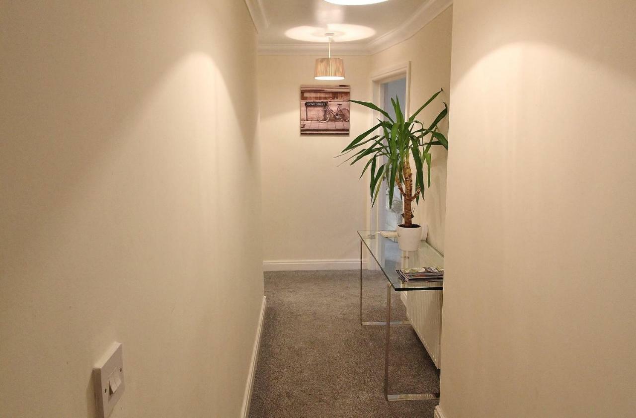 Апартаменты 94A Flat 1Gladstone Road East Борнмут Экстерьер фото